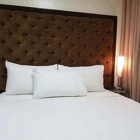 Studio Unit At The Breeze Residences Manila Luaran gambar